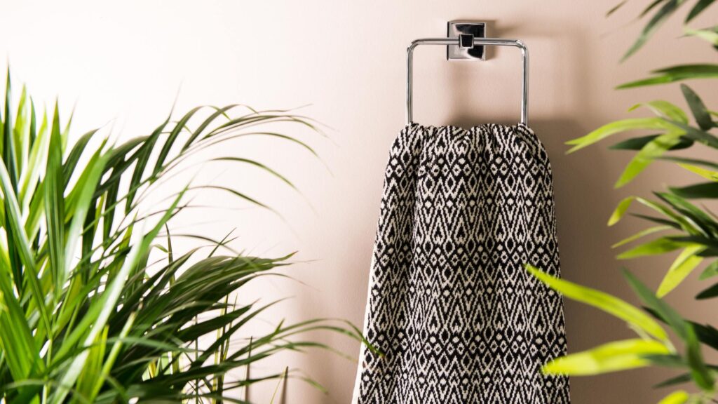 Towel Bars & Racks